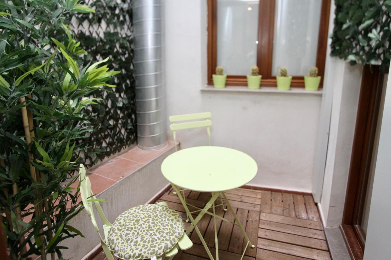 גרנדה Apartamentos Inside Centro מראה חיצוני תמונה